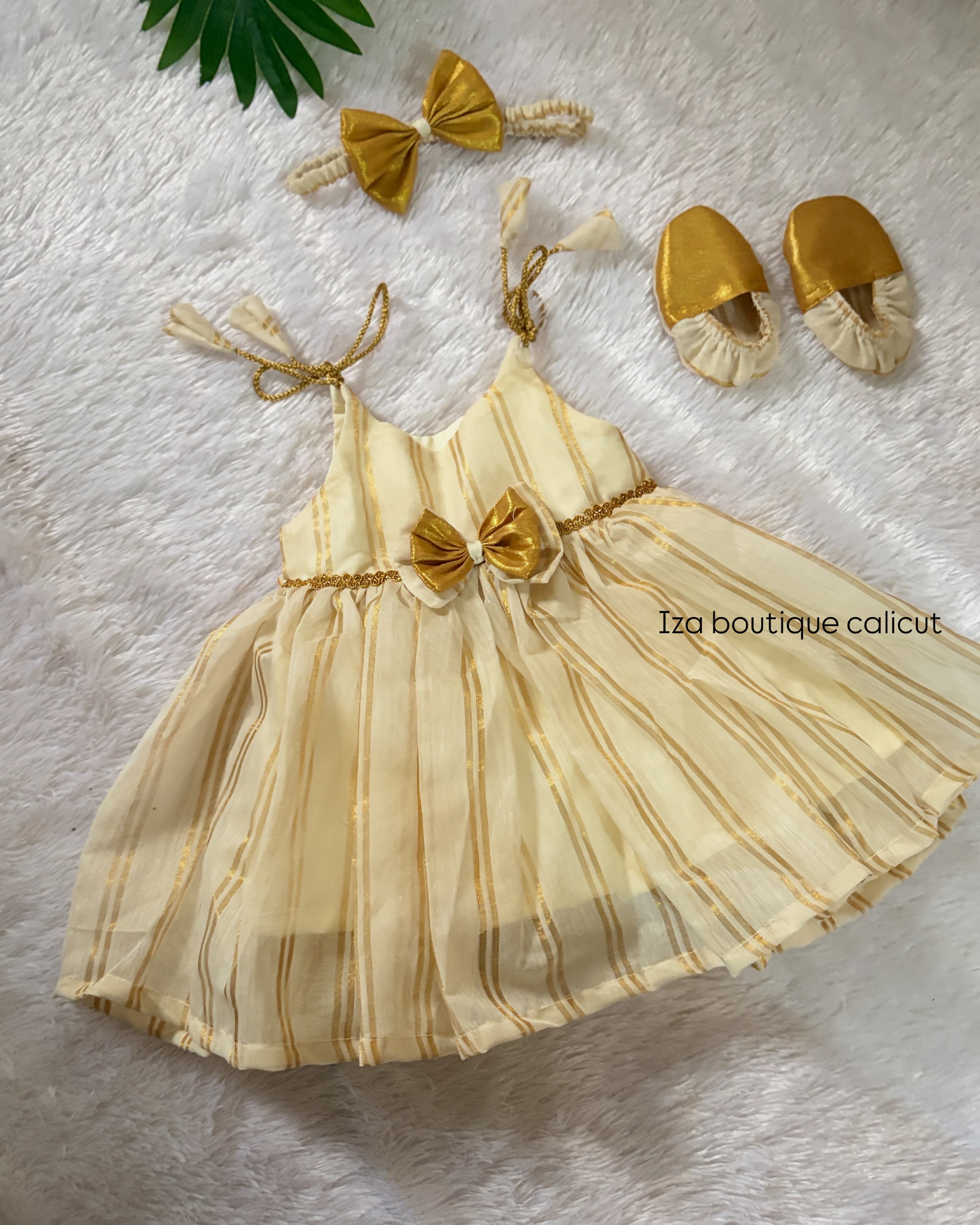 Girls traditional outfits 